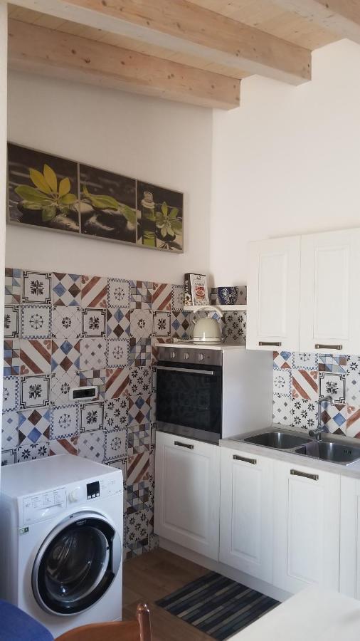 B&B Casa Vacanza Centro Sardegna Sorgono ภายนอก รูปภาพ
